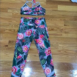 MATCHING WORKOUT LEGGING AND BRA BUNDLE